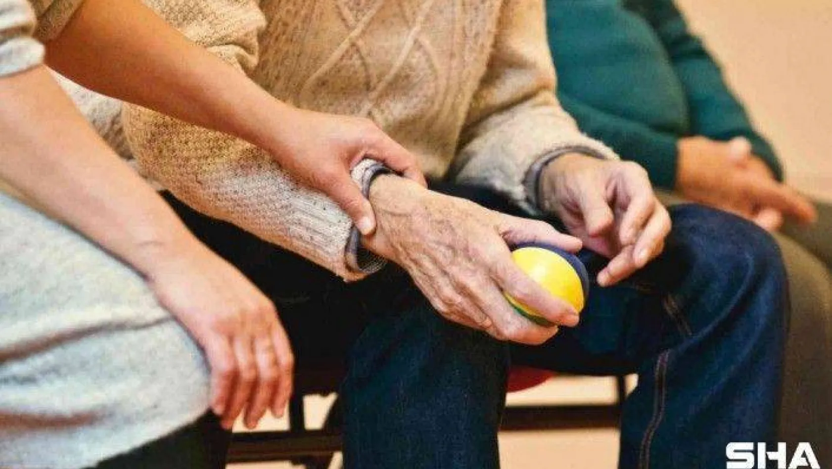 'Covid-19 yalnızlığı Alzheimer riskini artırıyor'