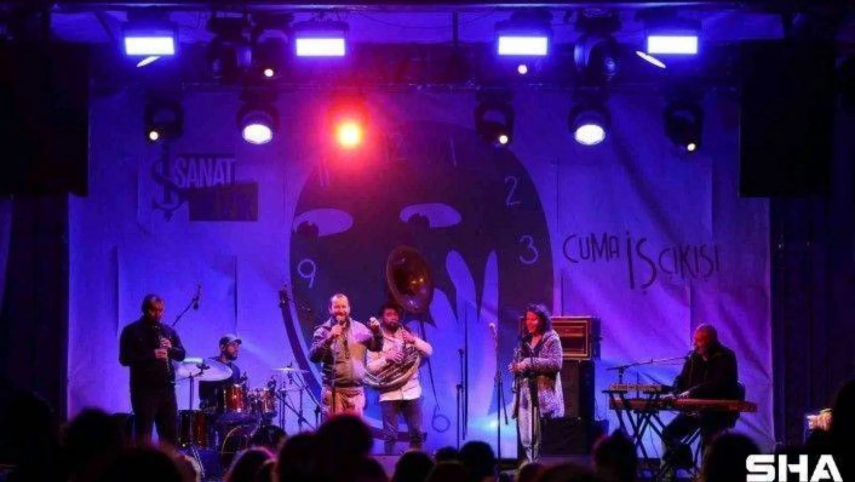 'Cuma İş Çıkışı' konserlerinde Kolektif İstanbul sahne aldı