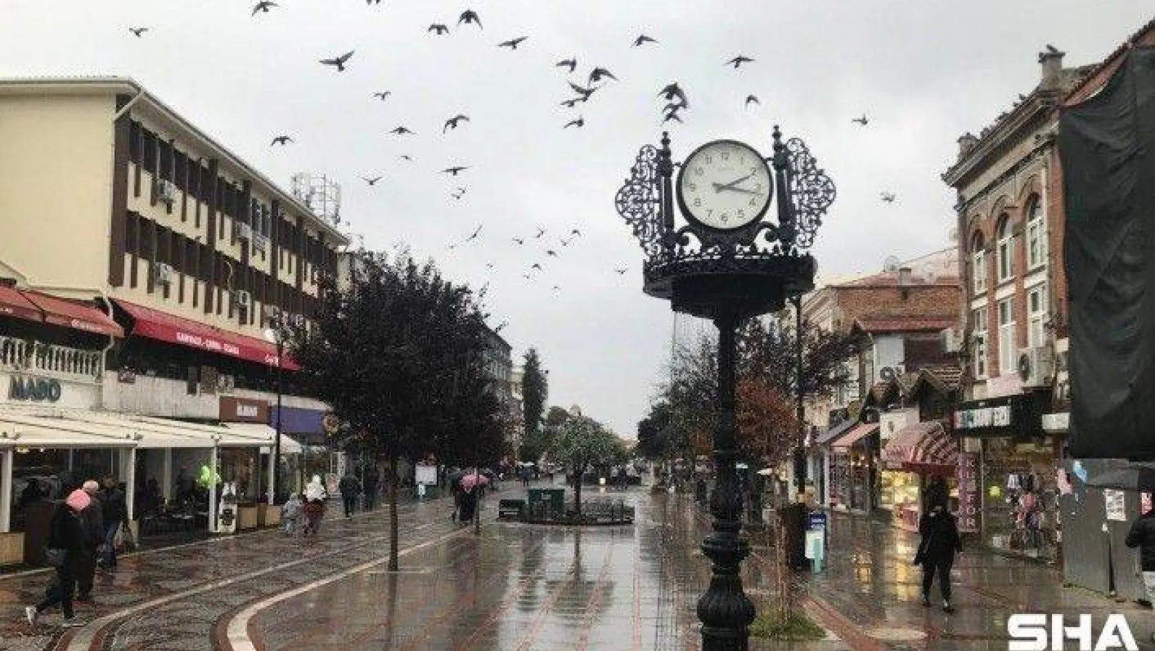 Edirne'de sağanak yağış etkili oldu