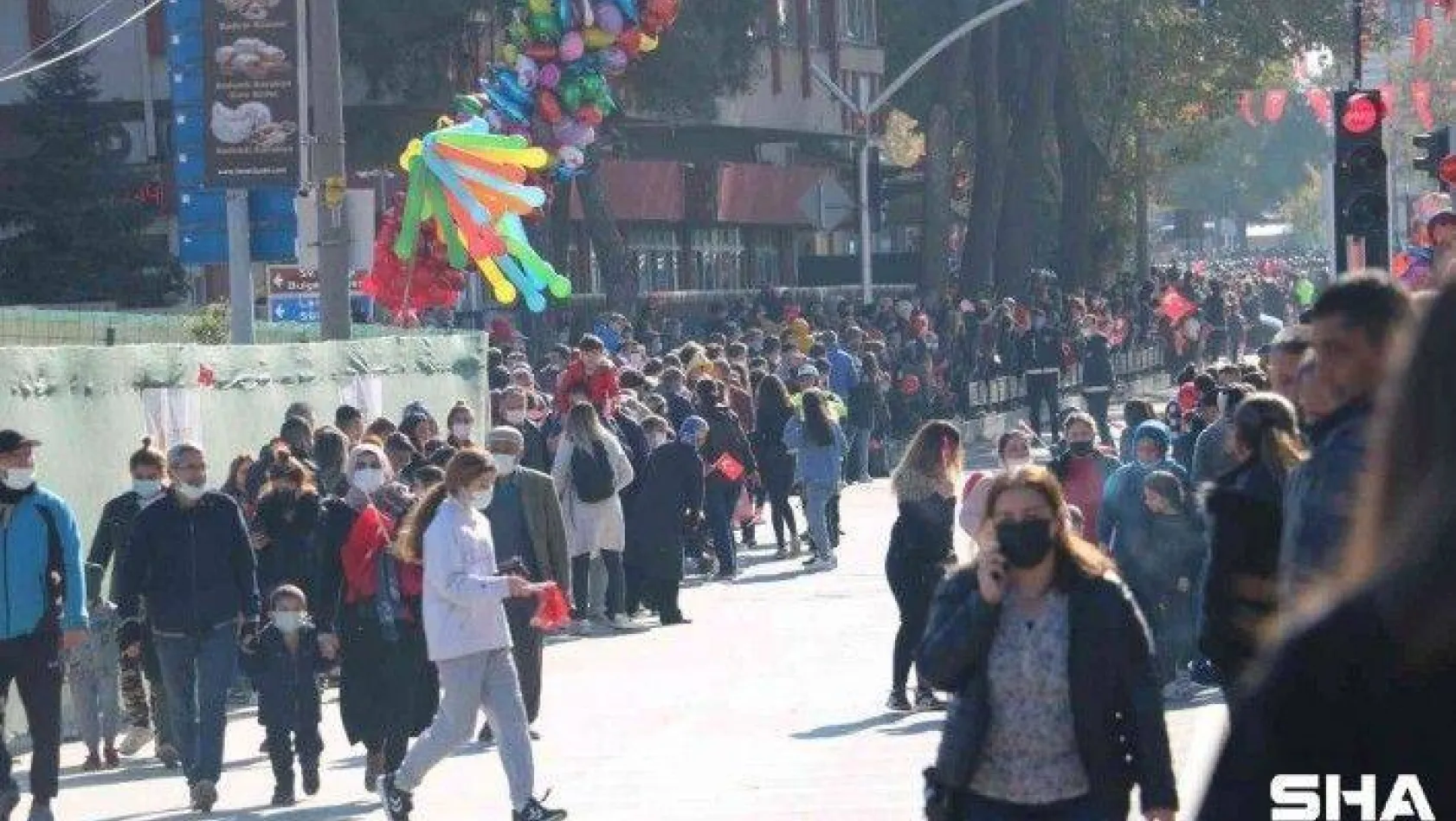 Edirne'de son yılların en kalabalık 29 Ekim kutlaması yaşandı
