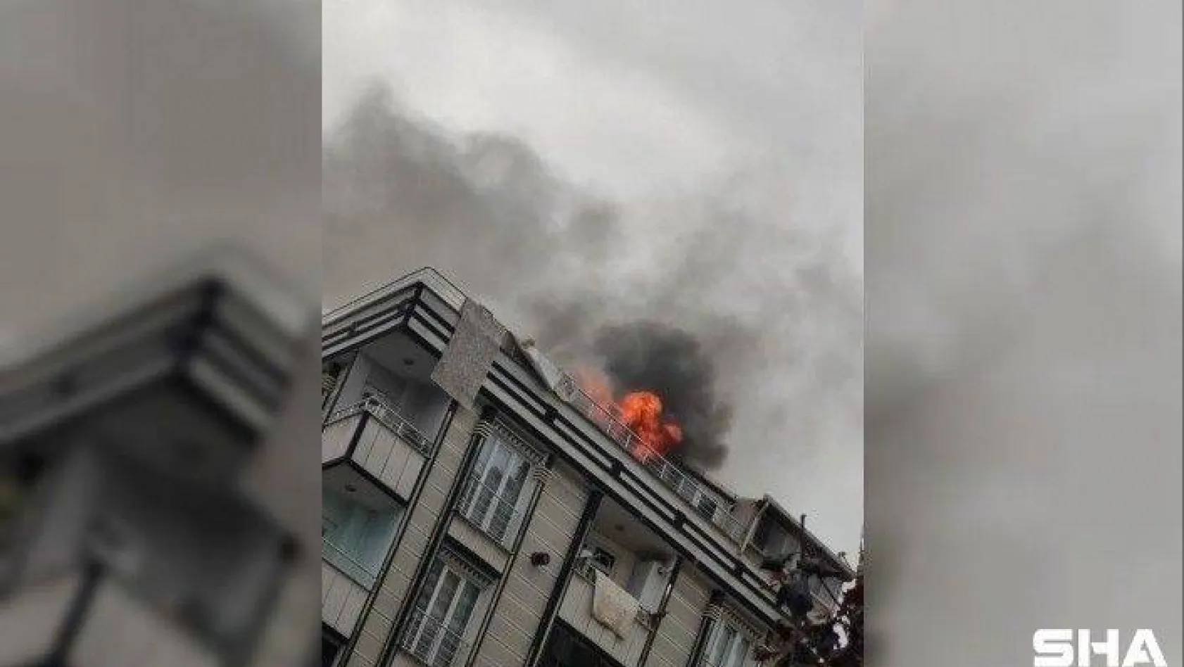 Esenyurt Kırlangıç Sokak'ta bir binanın çatısında bilinmeyen bir nedenle yangın çıktı. Olay yerine itfaiye ekipleri ekipleri sevk edildi.