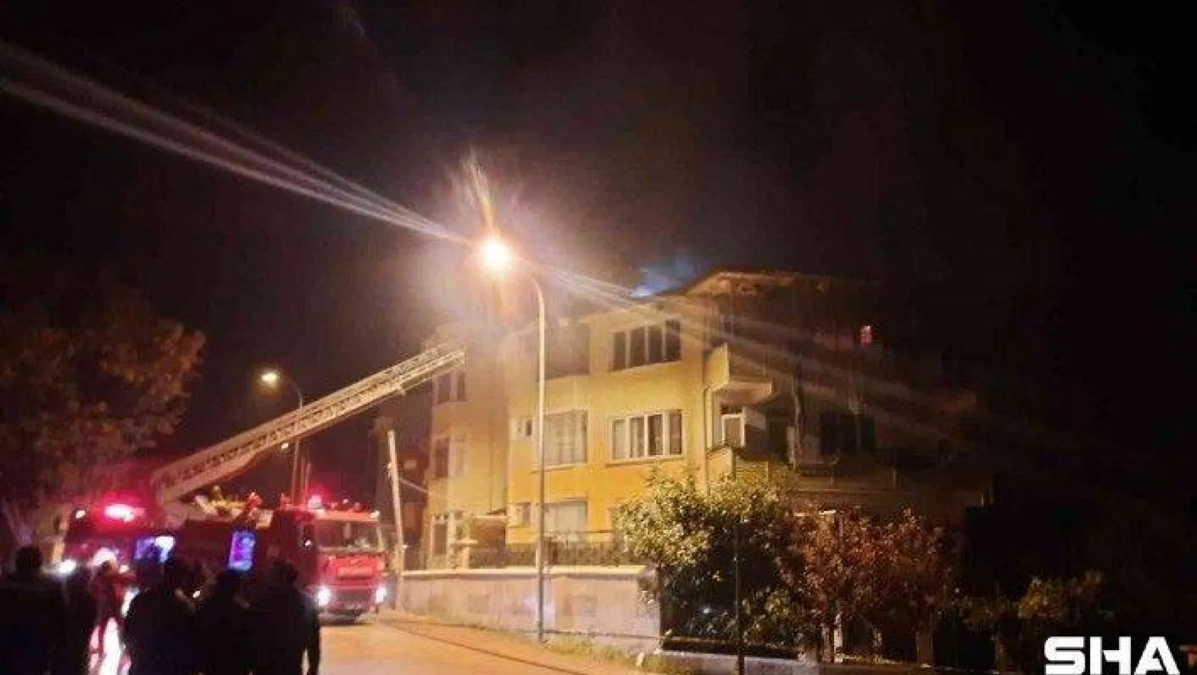 Evi yanan 2'si çocuk, 4 kişilik aile belediye tarafından bir otele yerleştirildi