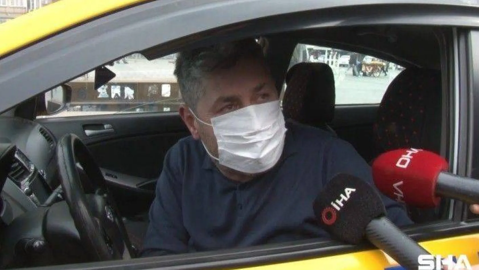 İstanbul'da yolcu seçen taksi sürücüsü: 'Taksim Meydan'da 50 Euro'ya yolcu taşıyorlar'