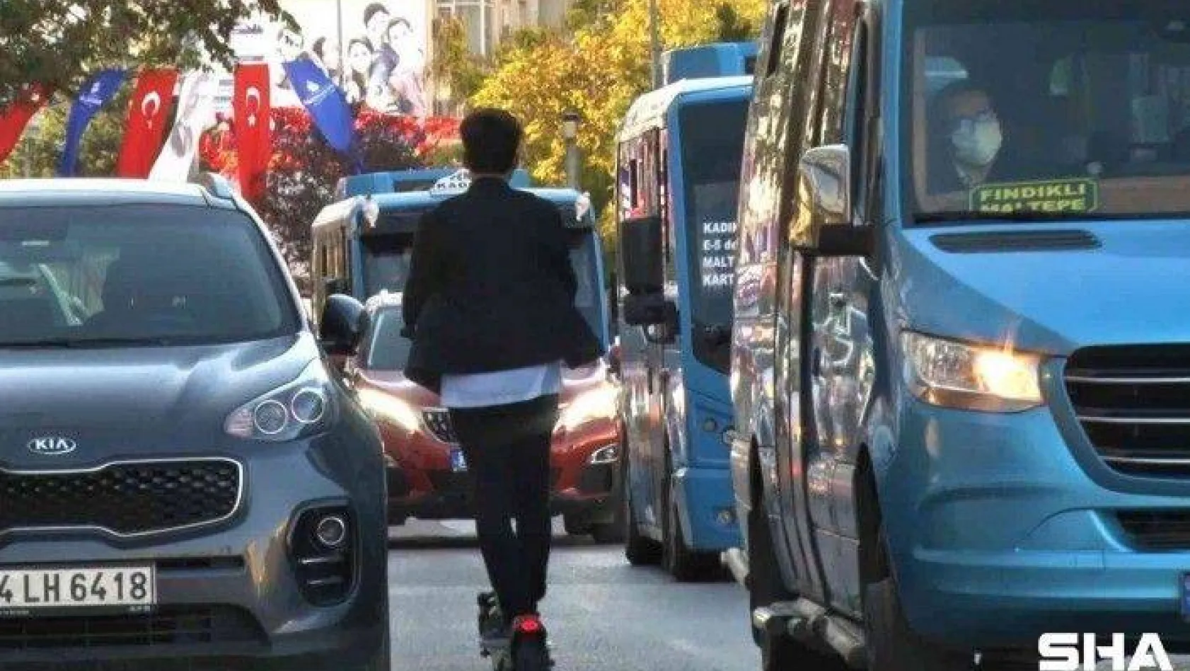 İstanbullu sürücülerin scooter isyanı: &quotHayalet gibi her yerden çıkıyorlar"