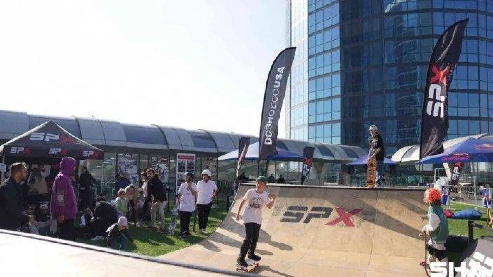 Kaykay tutkunları SPX Skate Weekend'de buluştu