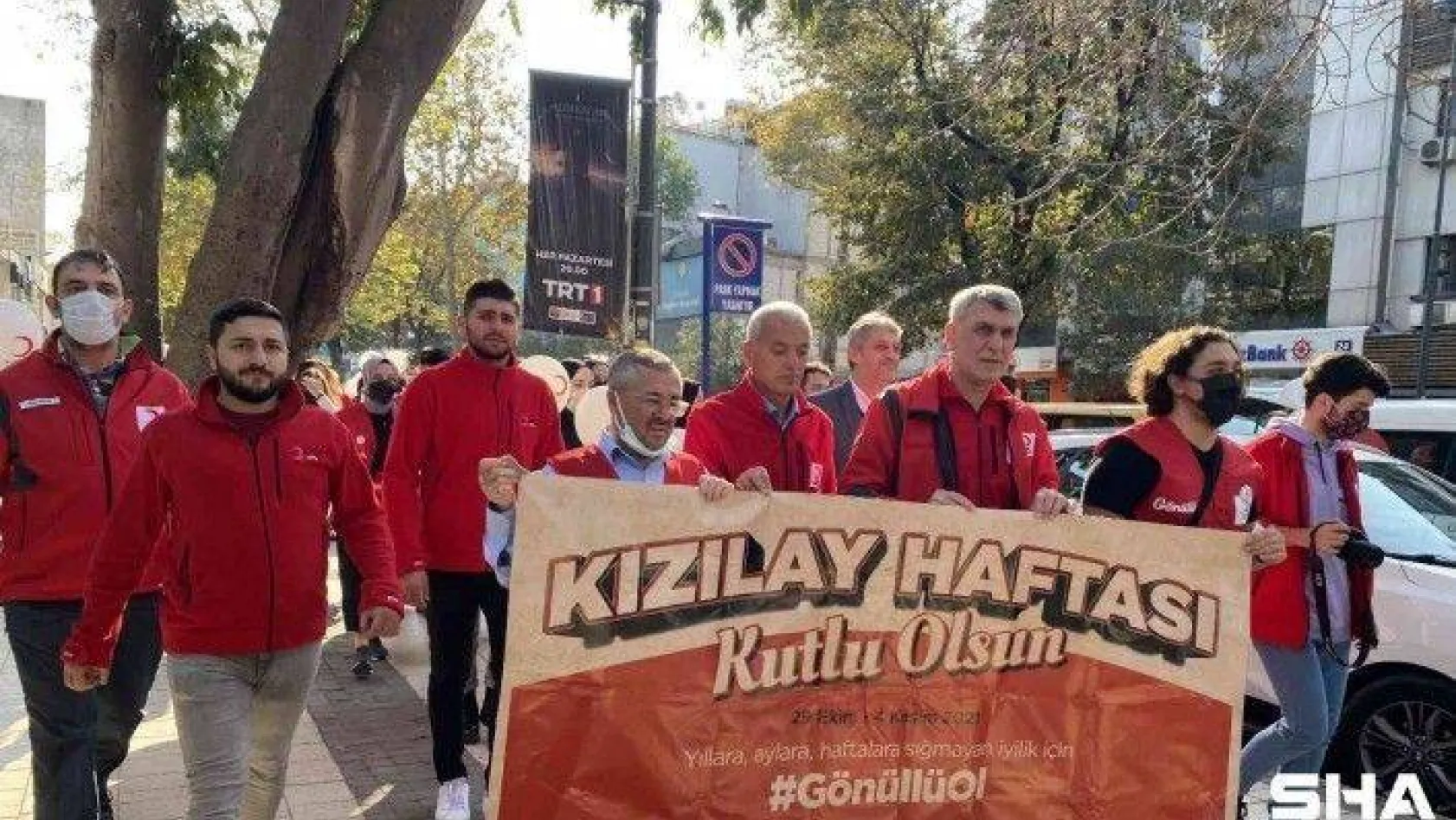 Kızılay Haftası Üsküdar'da yürüyüş ile kutlandı