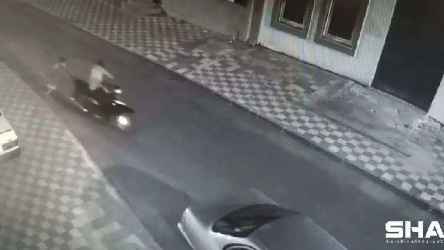 Motosiklet hırsızlıkları kamerada: 14 kişi yakalandı