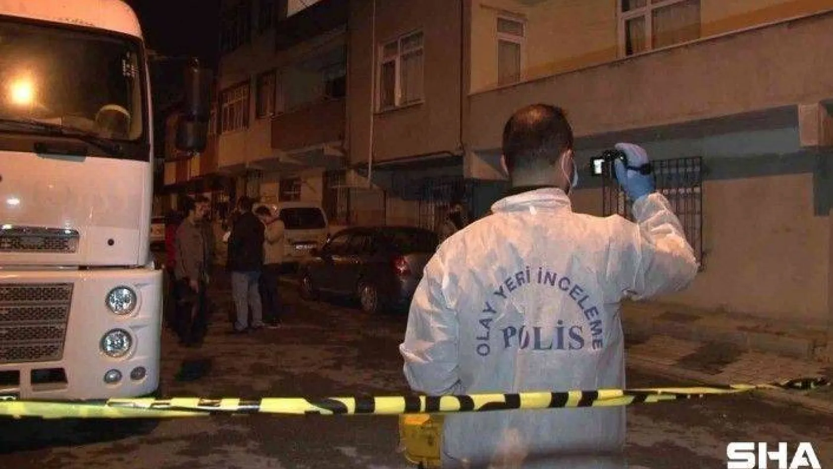Sancaktepe'de cinnet getiren şahıs dehşet saçtı: 2 bekçi pompalı tüfekle yaralandı