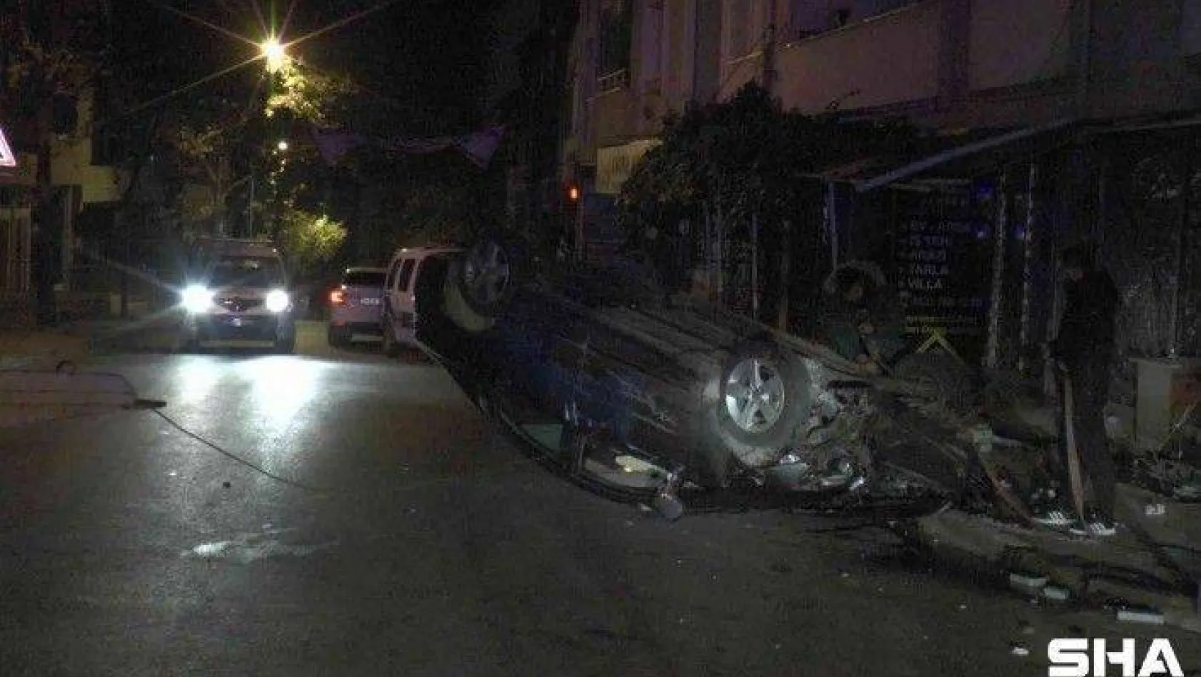 Sancaktepe'de tartıştığı vatandaşların üzerine aracı sürdü, araçla takla atınca bırakıp kaçtı