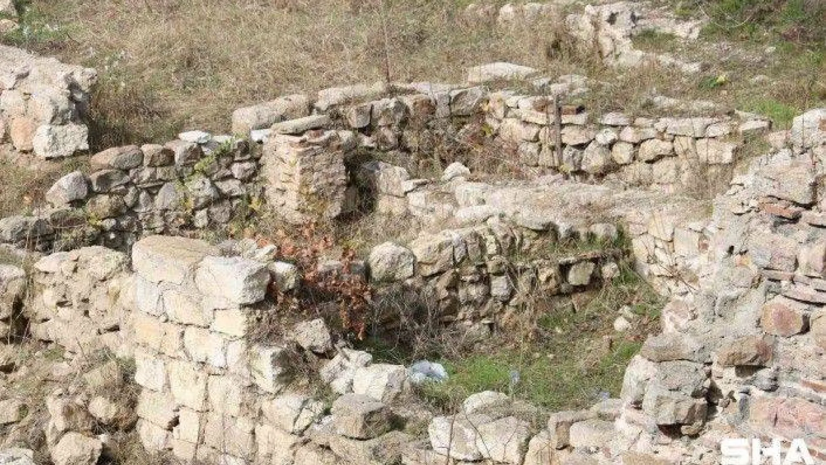 Selimiye Camisi meydan kazılarında yeni tarihi kalıntılar bulundu