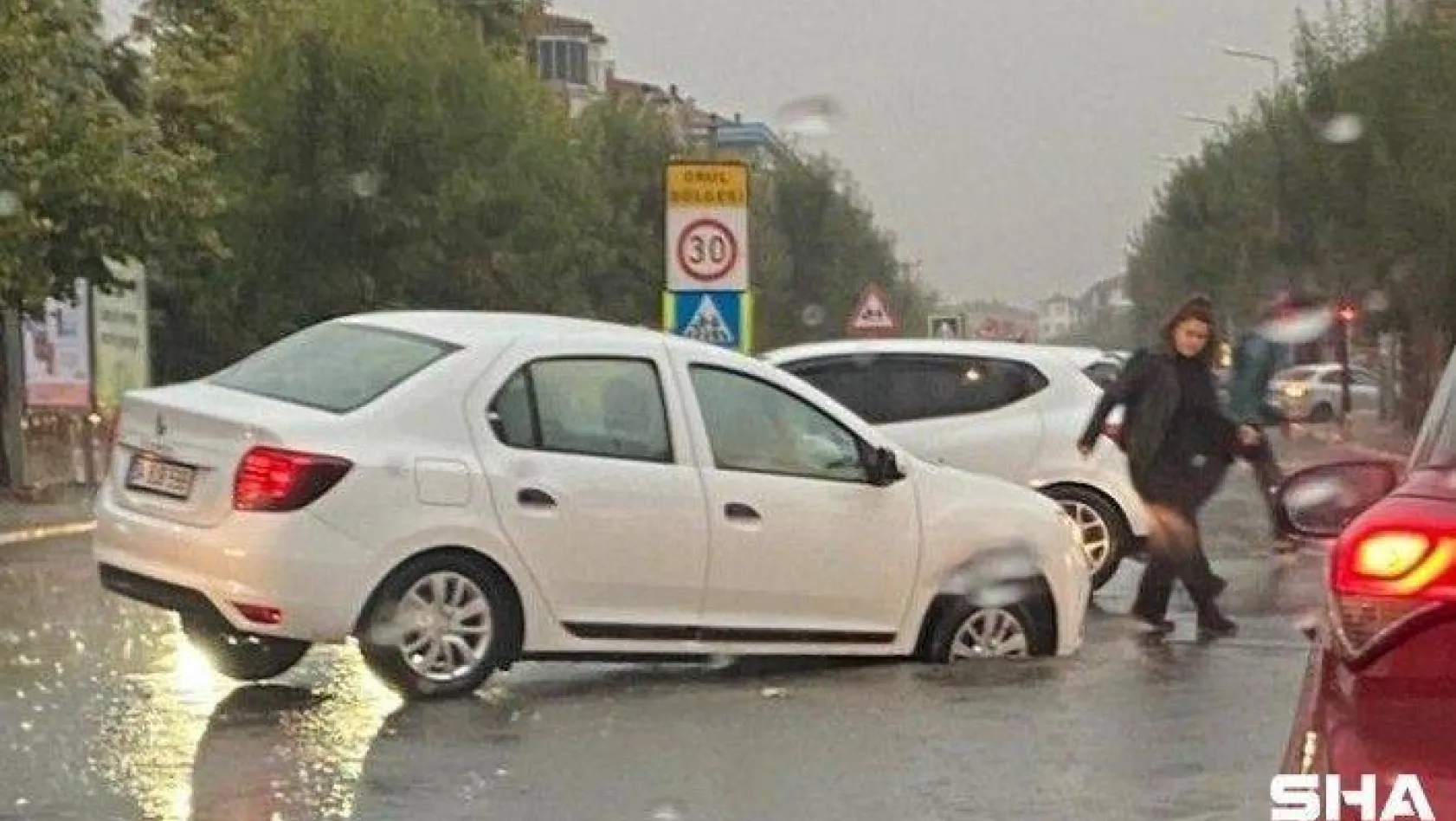 Trakya'yı sel aldı: Edirne ve Tekirdağ'da sonra yağış Kırklareli'ni de vurdu