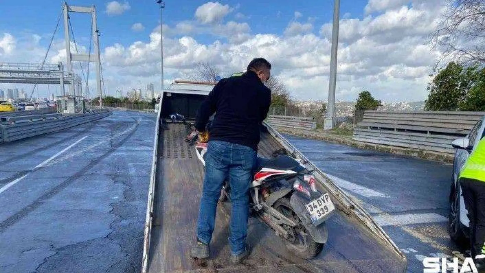 15 Temmuz Şehitler Köprüsünde yasağa uymayan 15 motosikletliye ceza