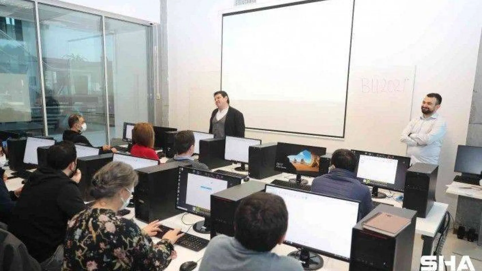 Başakşehir'de öğretmenlere teknoloji eğitimi