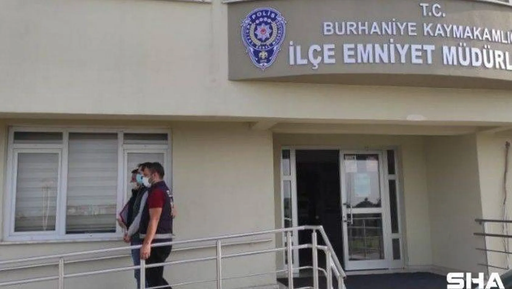 Burhaniye'de FETÖ'den ihraç edilen astsubay, polisten kaçamadı