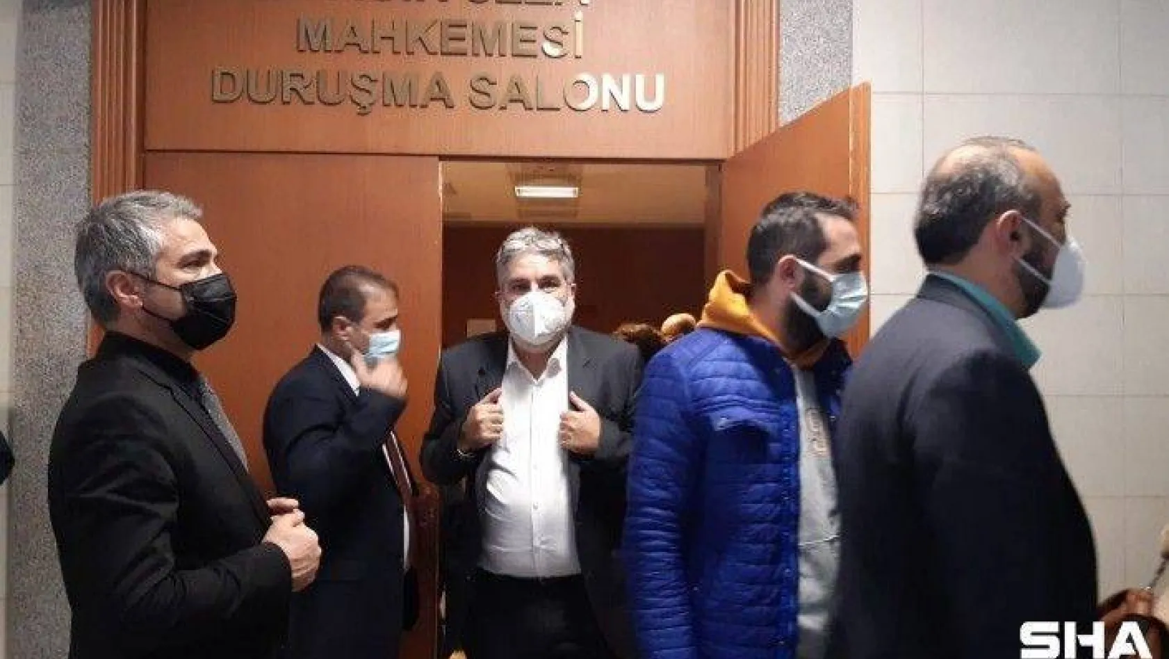 Çarşı davası ile Gezi Parkı davasının birleştirilmesinin ardından görülen 52 sanıklı davanın ikinci duruşmasında, tutuklu sanık Osman Kavala'nın tutukluluk halinin devamına karar verildi.
