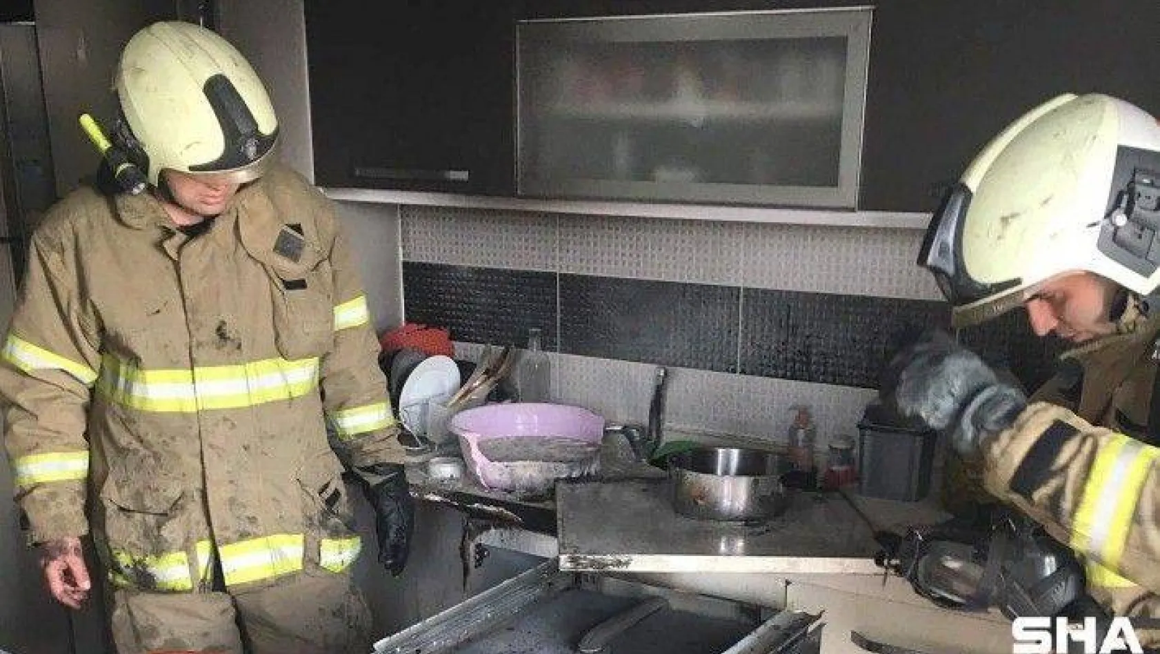 Edremit'te bulaşık makinesinden yangın çıktı