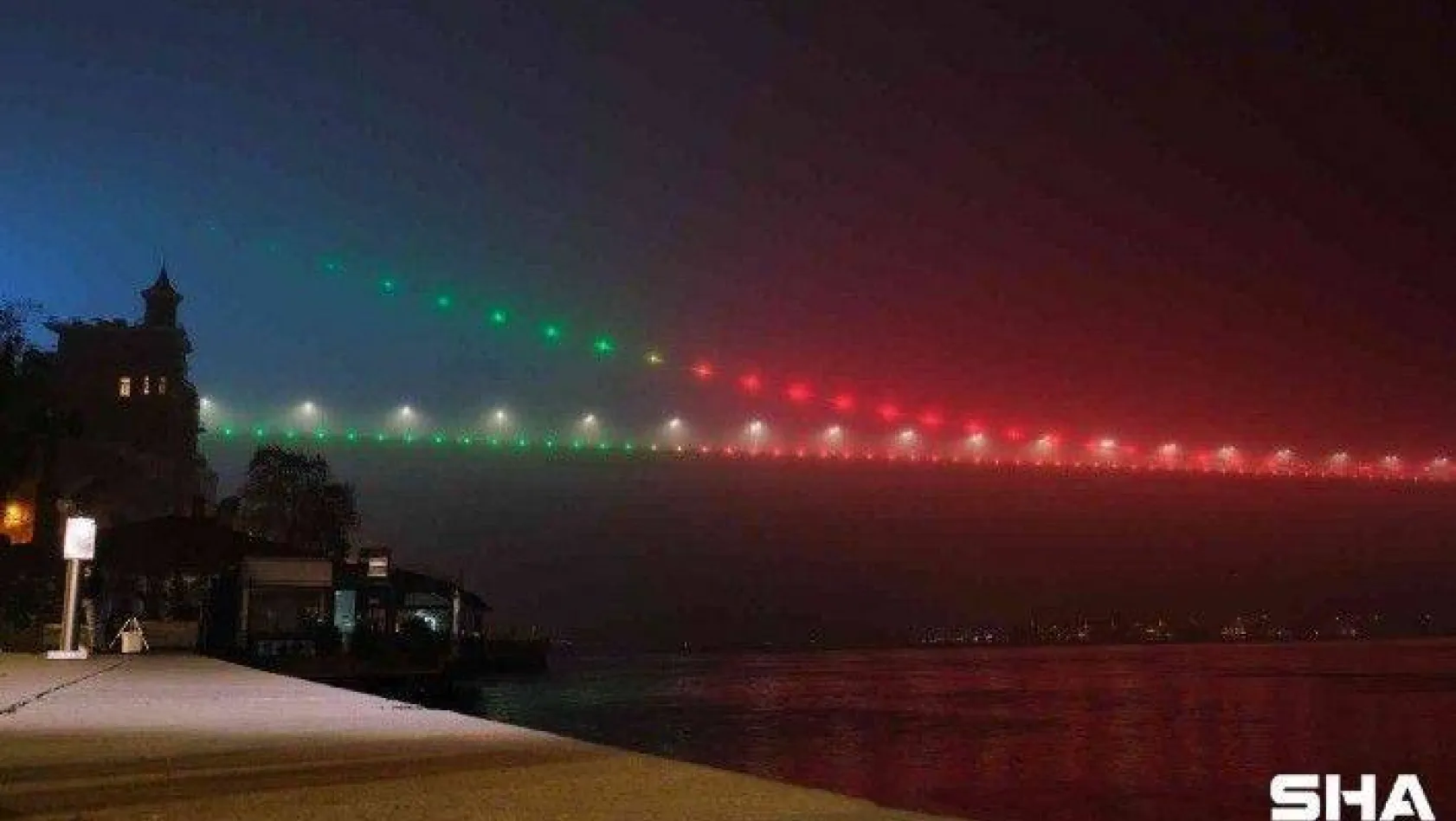 Fatih Sultan Mehmet Köprüsü, Azerbaycan bayrağı renkleri ile ışıklandırıldı