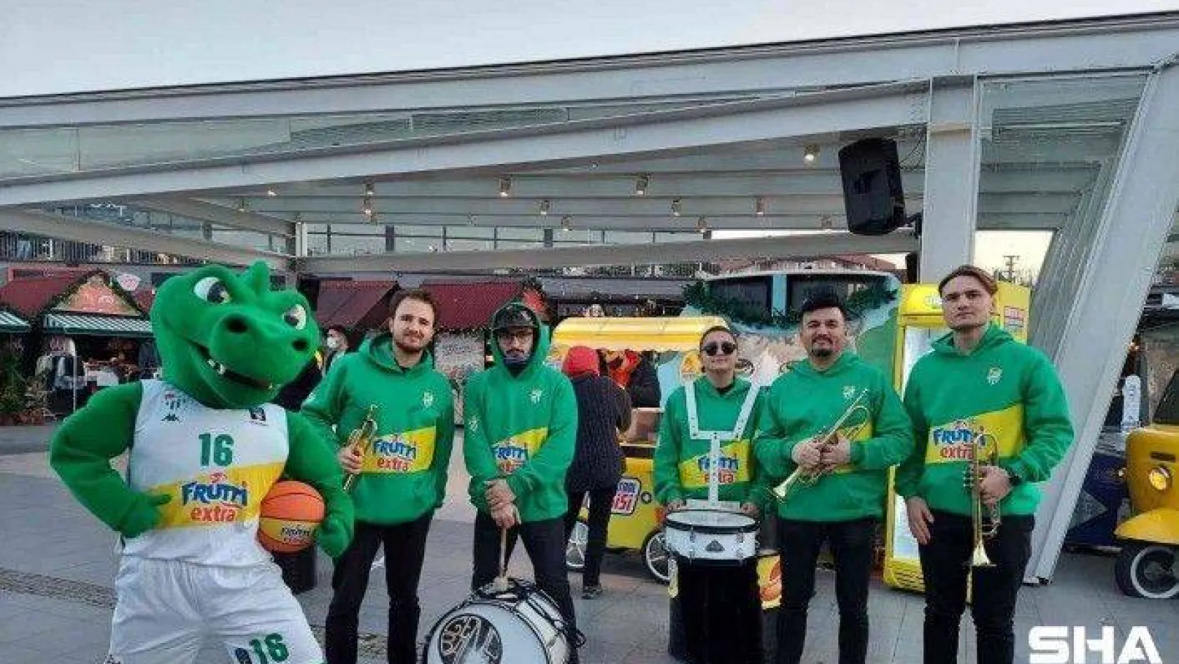 Frutti Extra Bursaspor Basketbol Takımının Genç Bando Grubu beğeni topladı