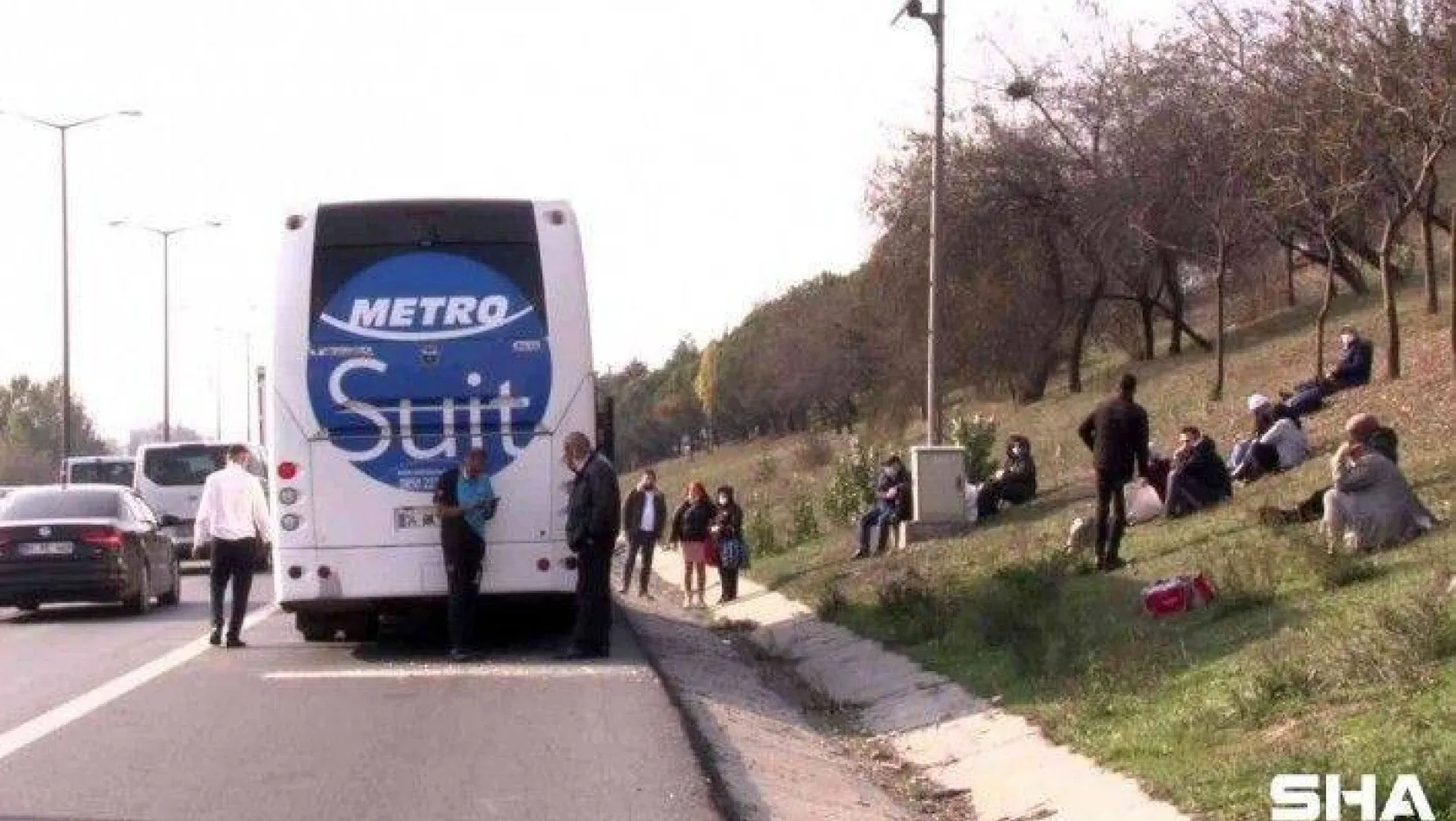 İstanbul'da yolcu otobüsünde yangın paniği: Yolcular 1.5 saat TEM'de kaldı