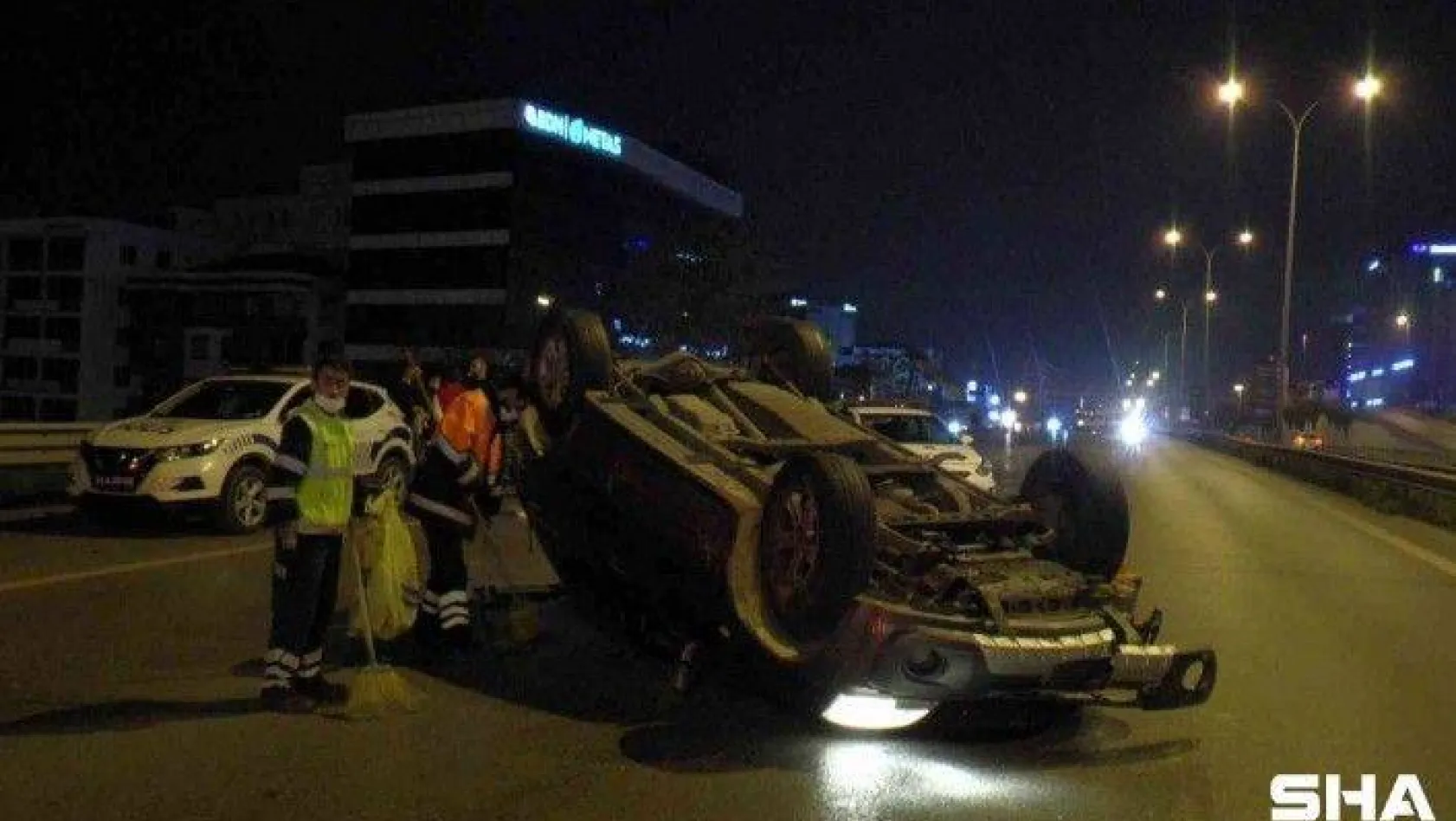 Maltepe'de makas atarak ilerleyen sürücü kazaya neden oldu: 3 yaralı