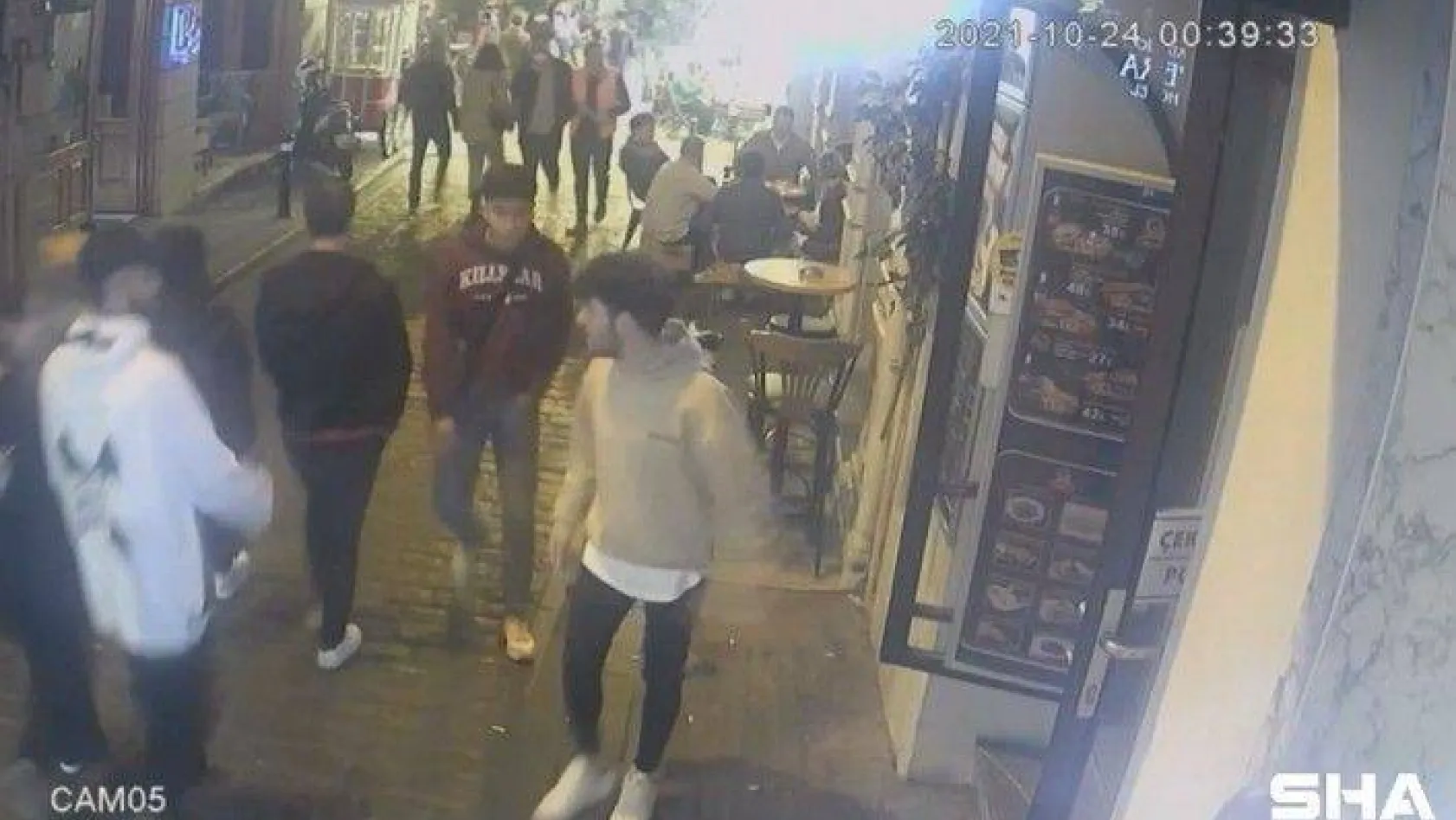 Taksim'de genç kızı felç eden öldüresiye dayak kamerada
