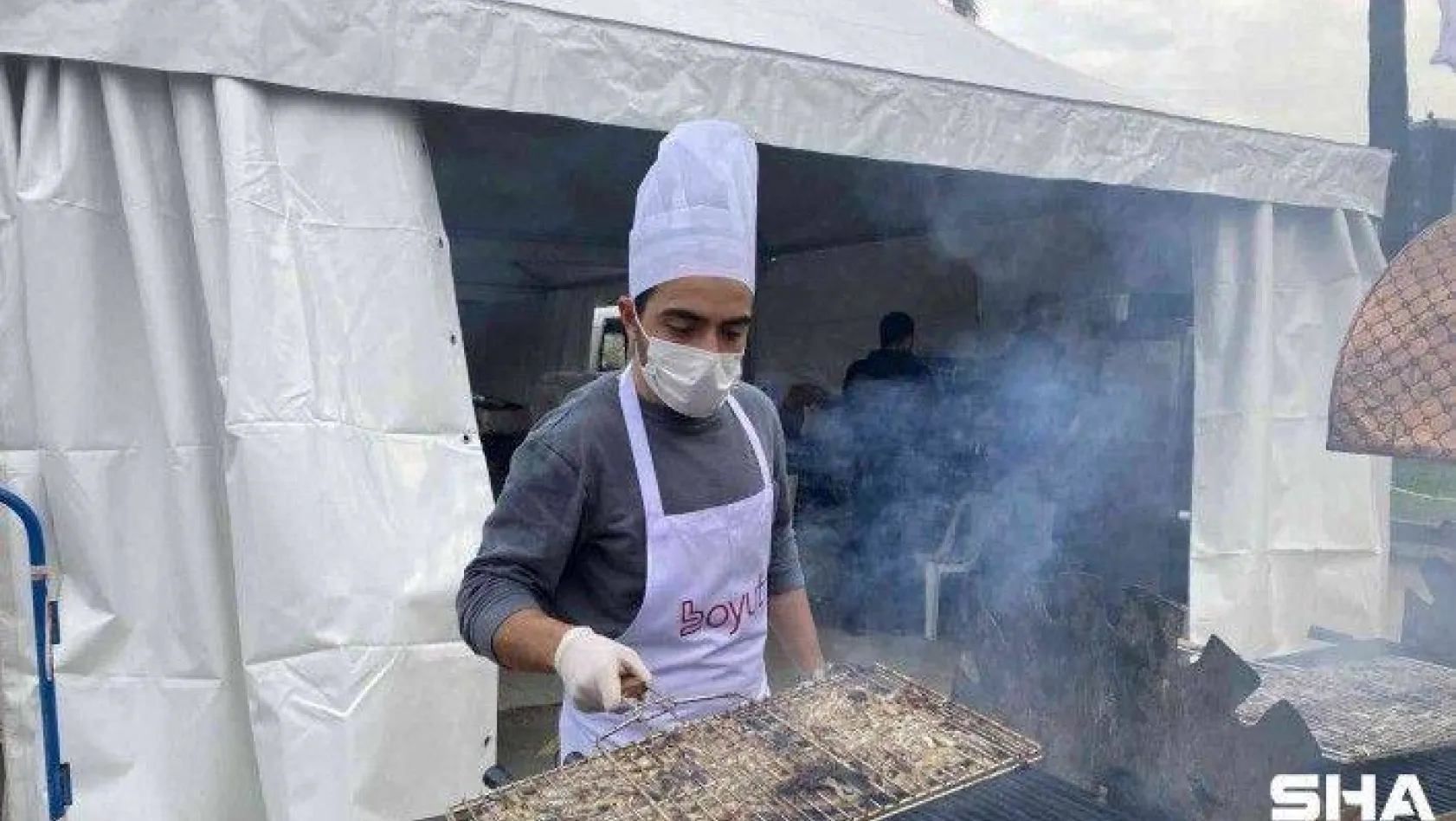 Ümraniye'de Hamsi Festivalinde 2.5 ton hamsi dağıtıldı