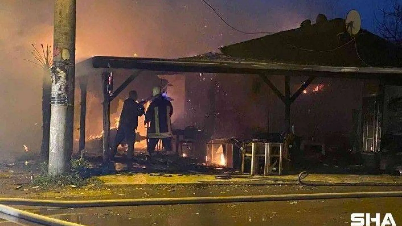 Yalova'da kahvehanede yangın