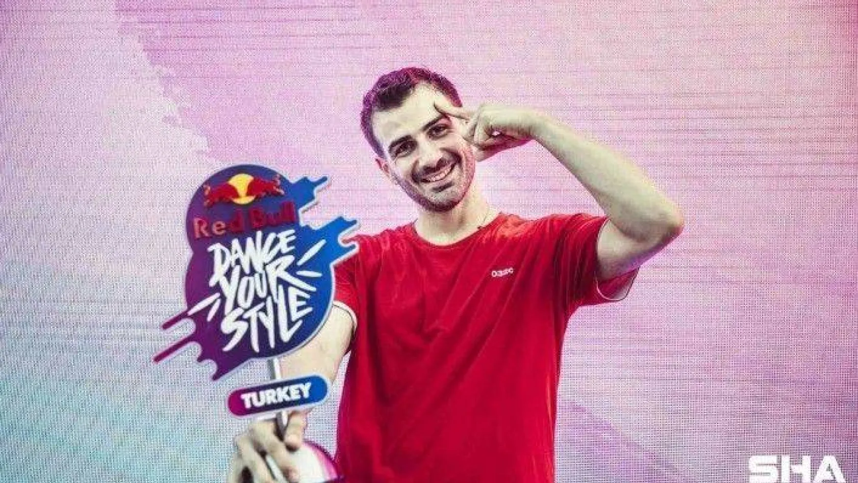 Yetenekli dansçılar Red Bull Dance Your Style Dünya Finali'nde yarışacak