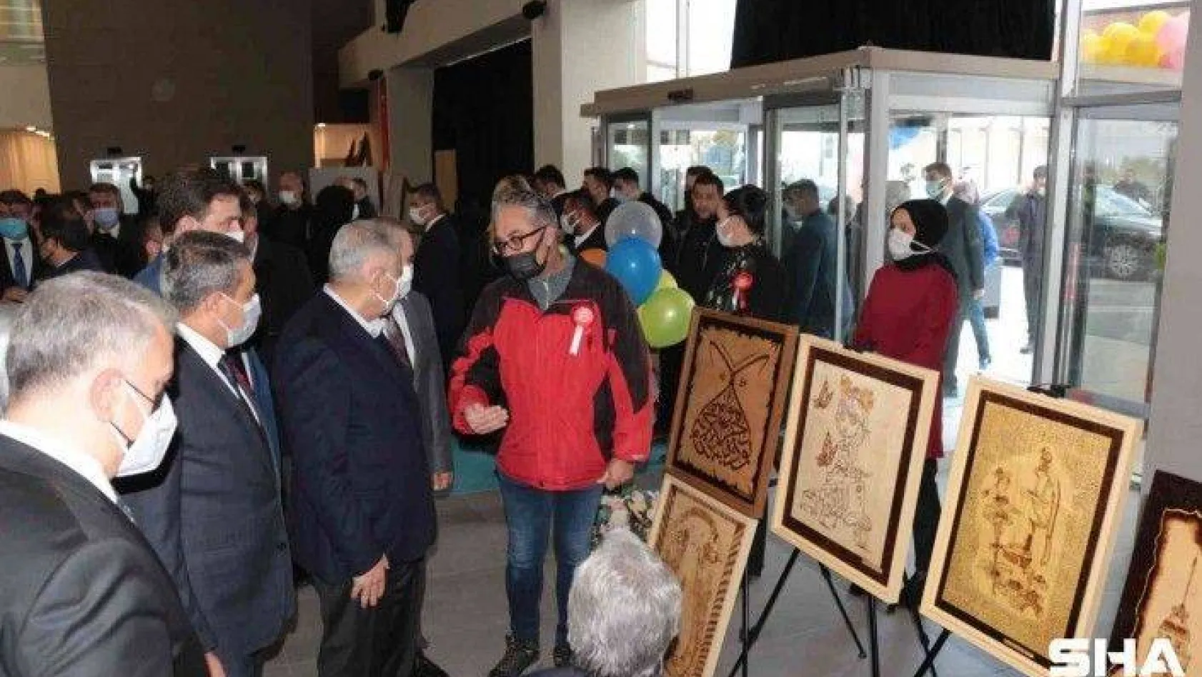 Binali Yıldırım, Balıkesir'de engelli vatandaşlarla buluştu