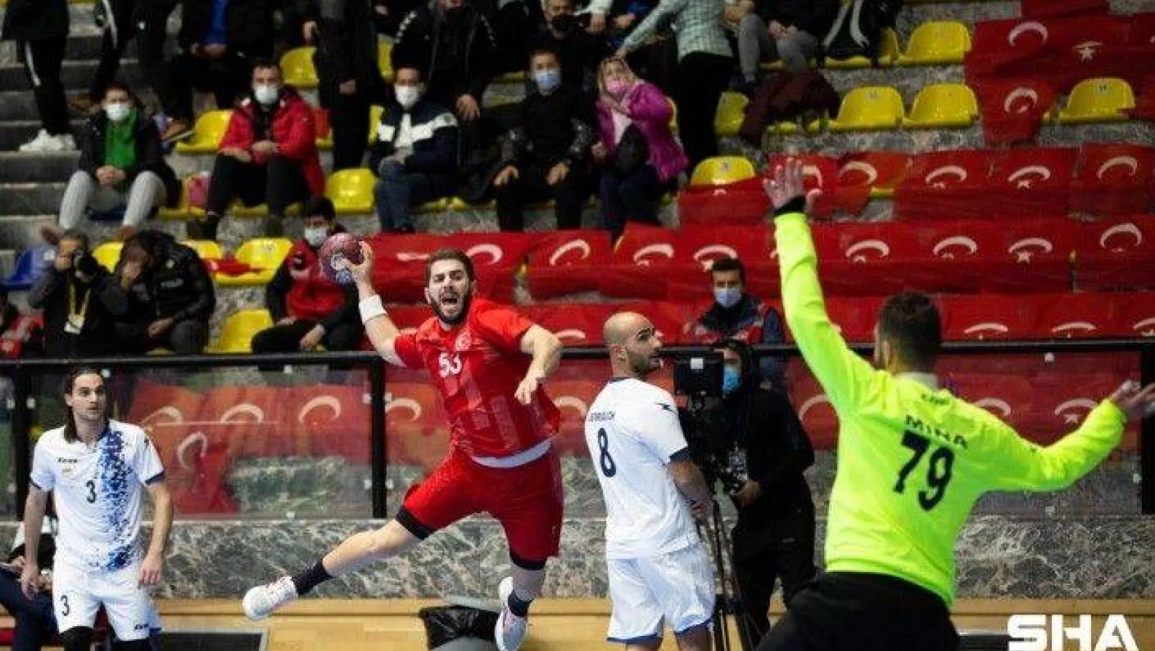 A Milli Erkek Hentbol Takımı, Güney Kıbrıs Rum Kesimi'ni 35-28'lik skorla yendi