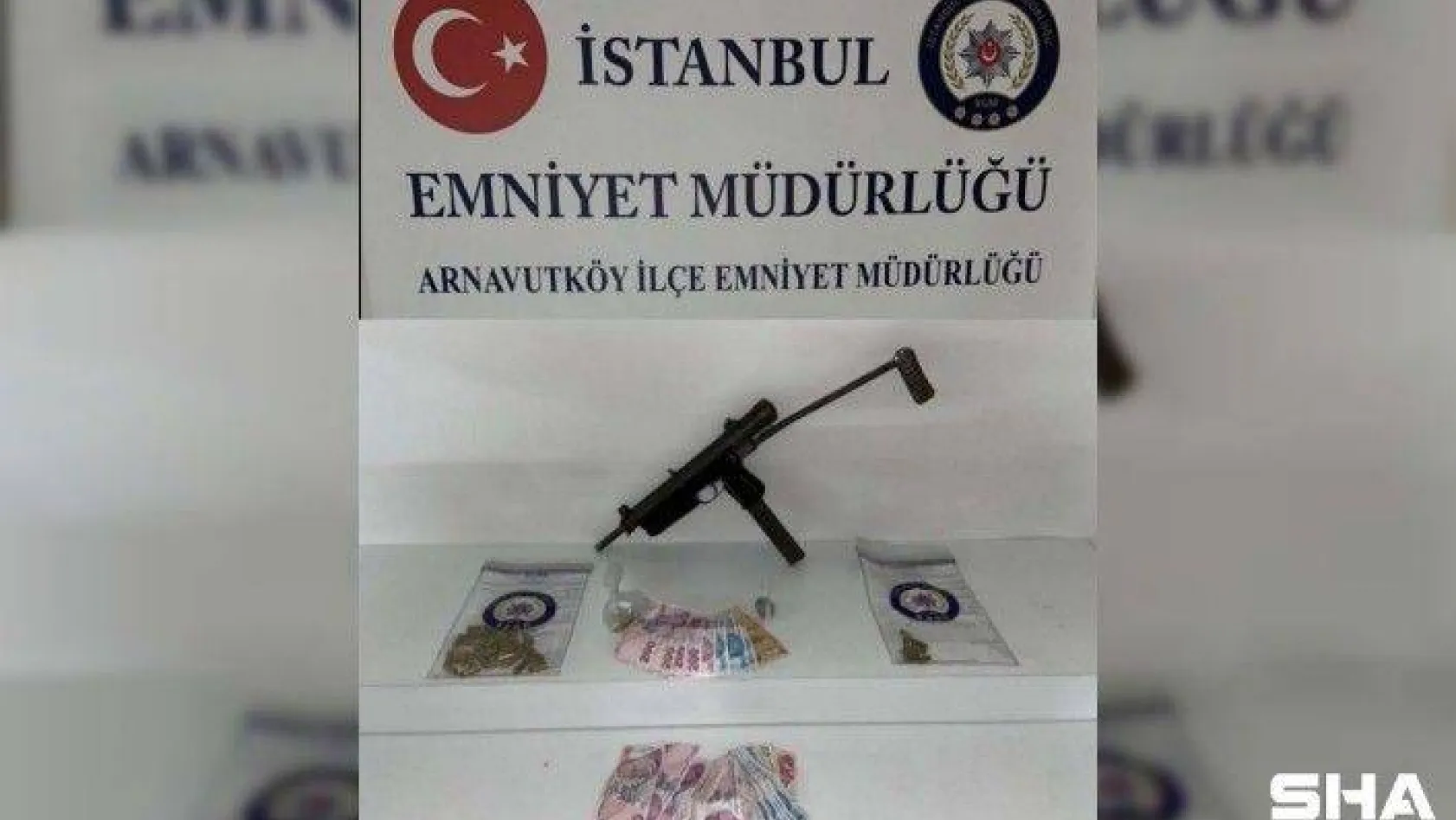 Arnavutköy'de 3 kişiyi vuran şüphelinin adresine operasyon: 6 gözaltı