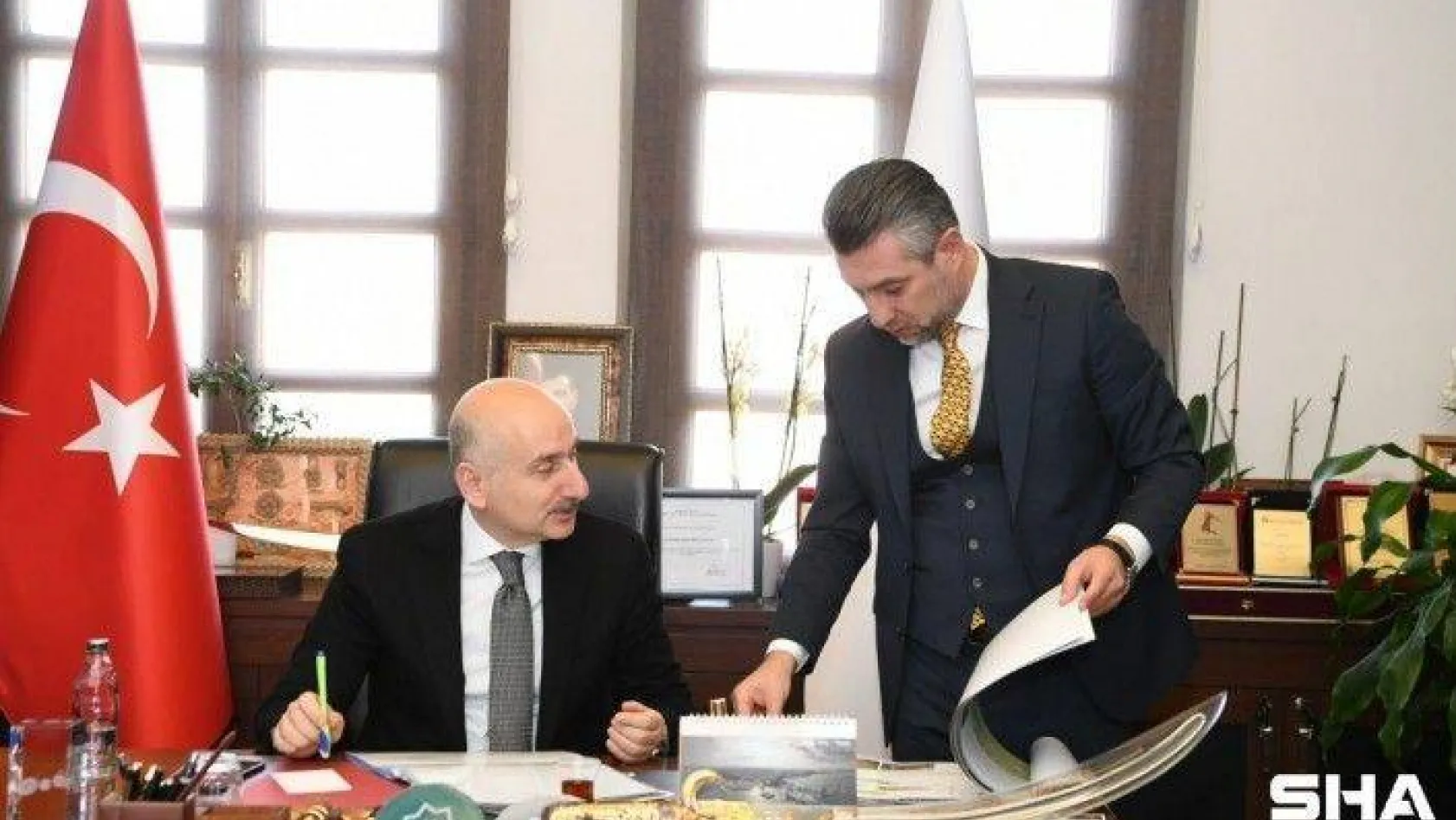 Bakan Adil Karaismailoğlu, Başkan Ocaklı'yı makamında ziyaret etti