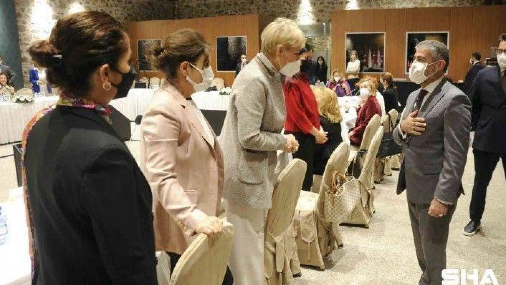 Bakan Nebati'nin iş dünyasının kadın temsilcileriyle bir araya geldiği toplantı başladı