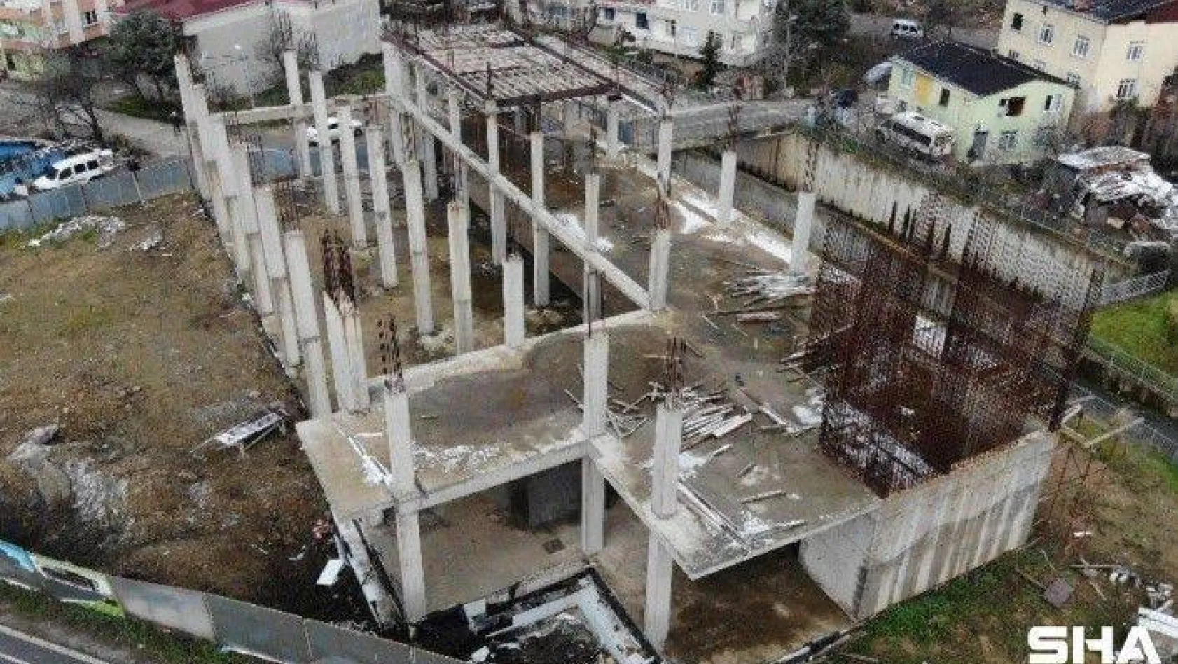 Çekmeköy'de itfaiye istasyonu inşaatı, hurdacıların istilasına uğradı
