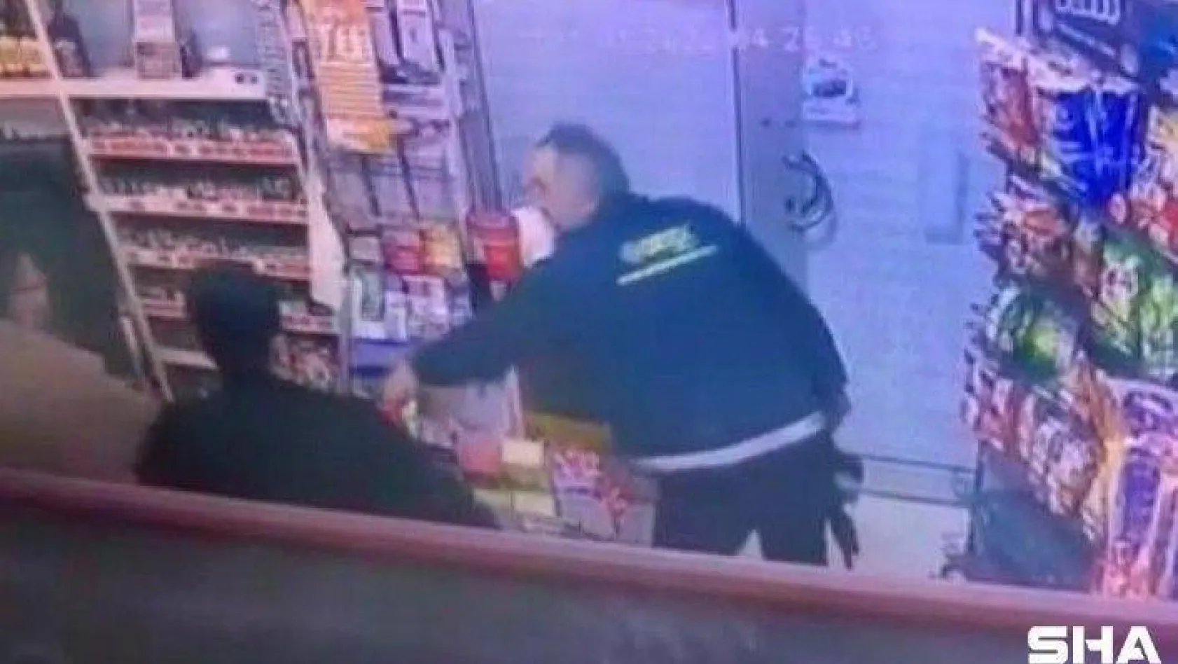 Esenyurt'ta markete silahlı saldırı: Kepenkleri indiren dükkan sahibi olası bir faciayı önledi