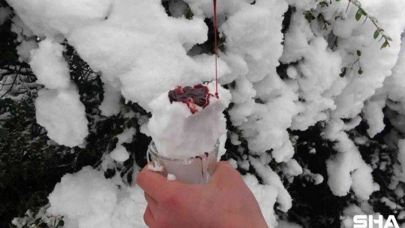 İstanbul'a kar yağdı, çocuklar karlı pekmezin tadını çıkardı