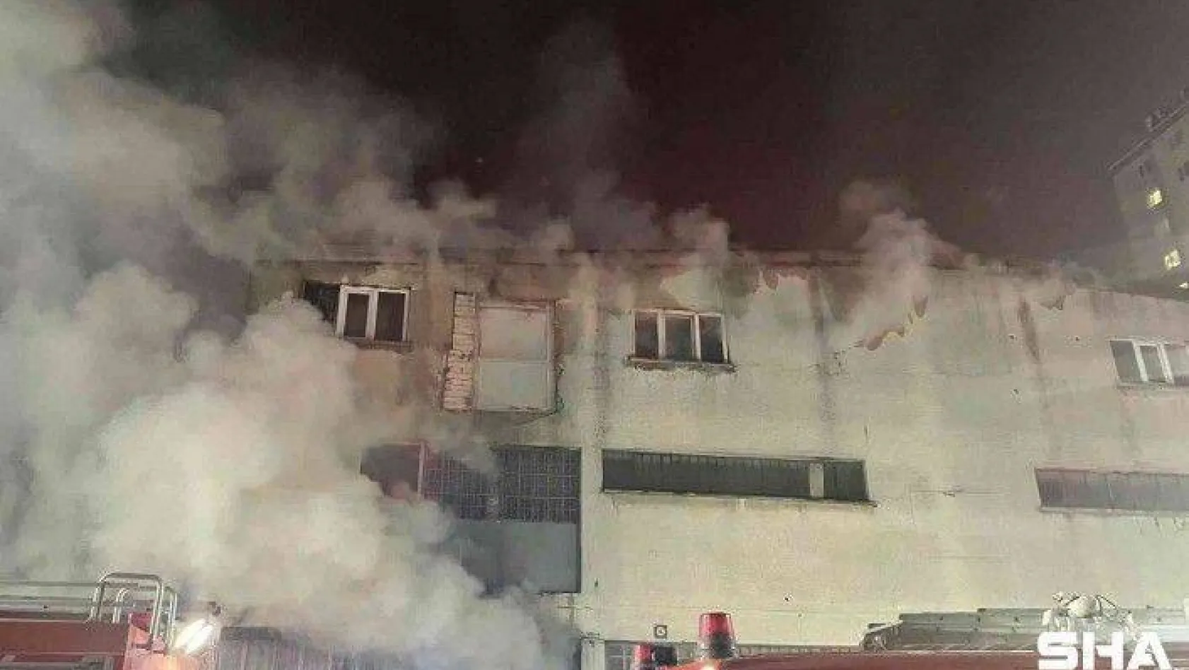 İstanbul'da iplik fabrikasında korkutan yangın