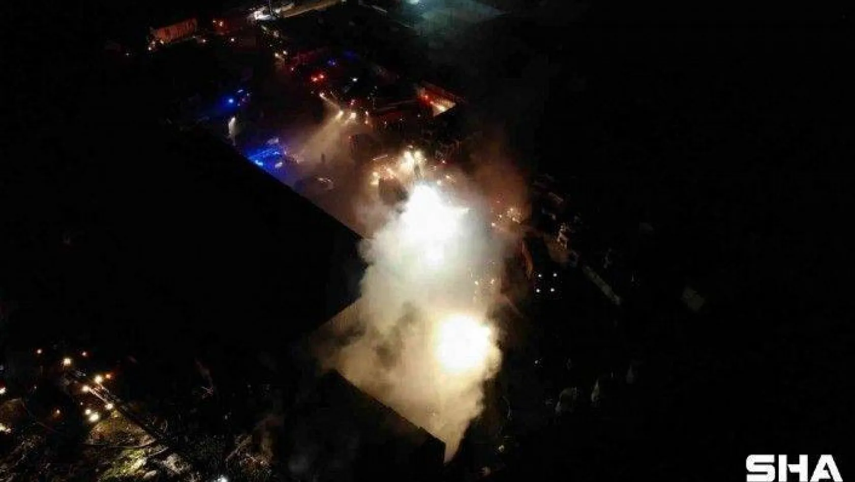 Sancaktepe'de atık yönetim merkezi alev alev yandı