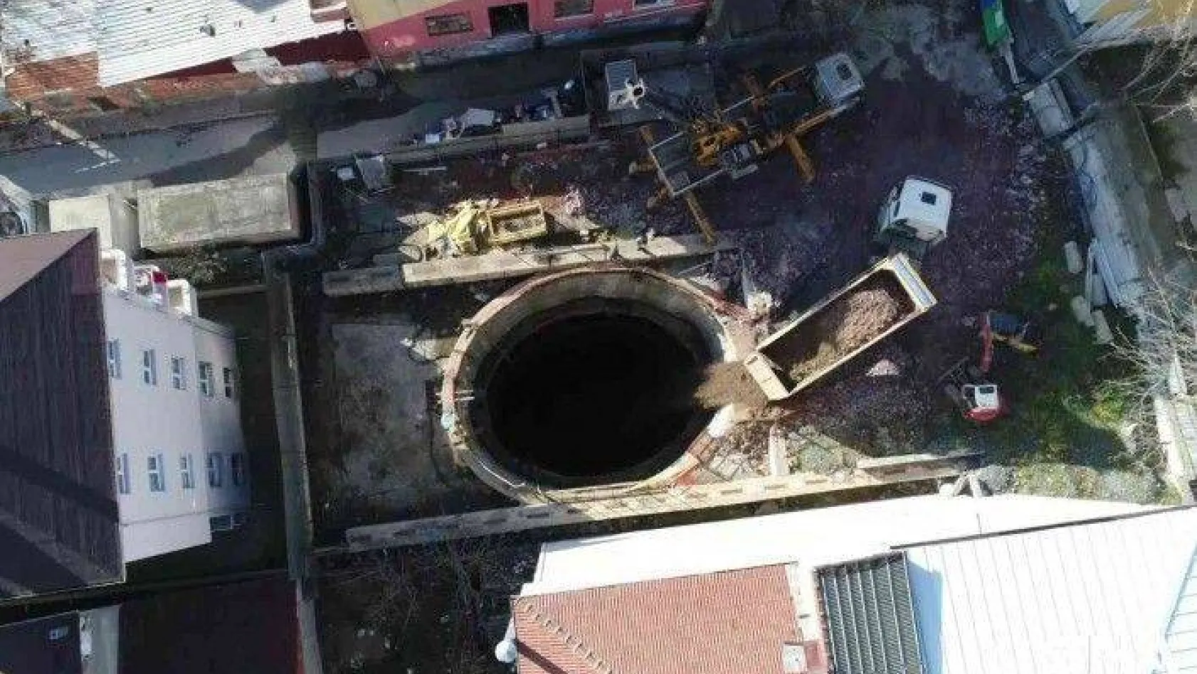 Sancaktepe'de metro tünellerinin kapatılmasına Başkan Şeyma Döğücü'den tepki