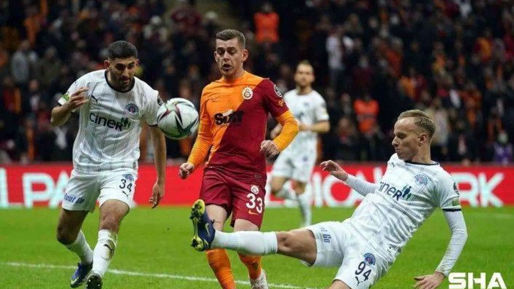 Spor Toto Süper Lig: Galatasaray: 1 - Kasımpaşa: 1 (İlk yarı)