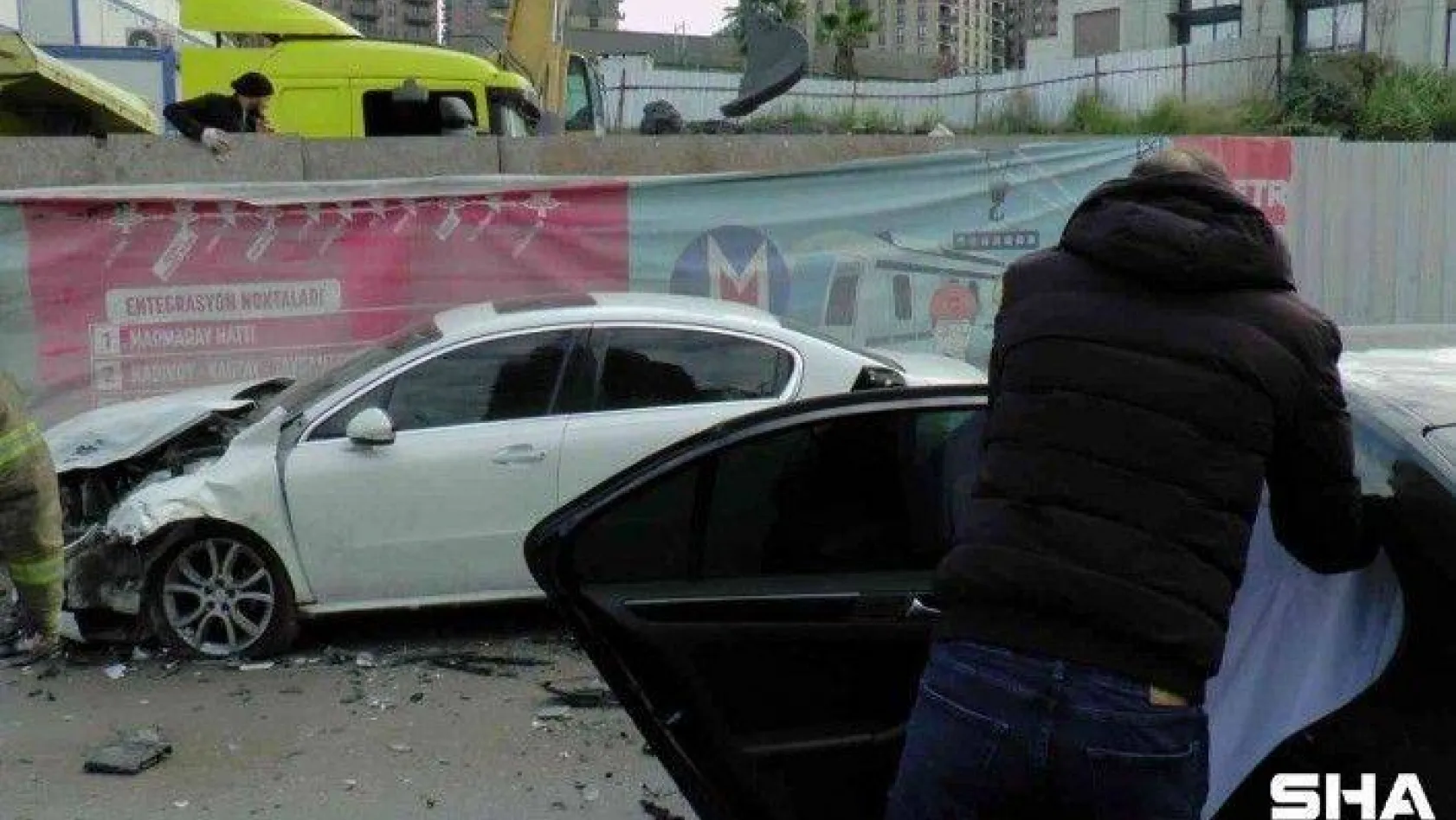 Ümraniye'de yol çalışması kazaya sebebiyet verdi, 4 kişi yaralandı