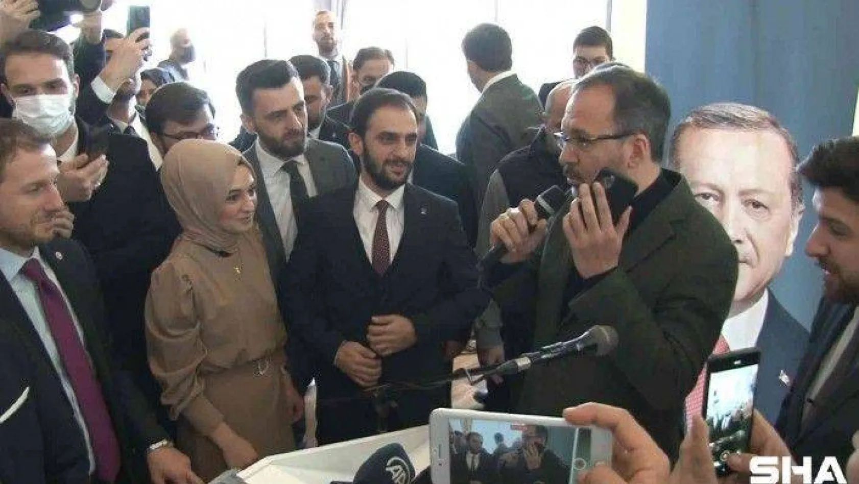 Ak Partili gençlerin toplantısına Tayyip Erdoğan sürprizi...