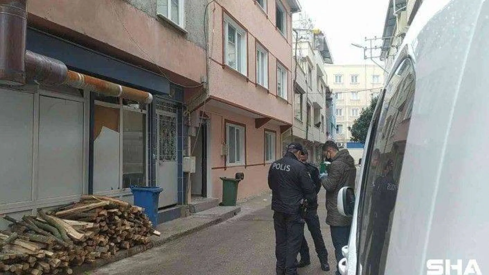Bursa'da genç kadın evinde ölü bulundu