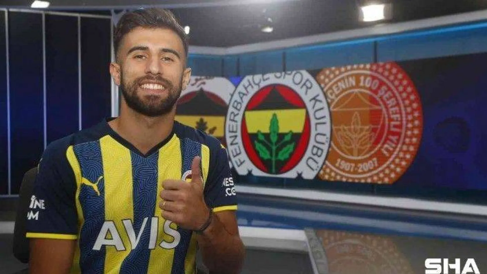 Fenerbahçe, Diego Rossi ile 2021-22 sezonu kiralık, sonraki 3 sezon satın alma opsiyonlu olmak üzere toplam 4 yıllık sözleşme imzalandığını açıkladı.