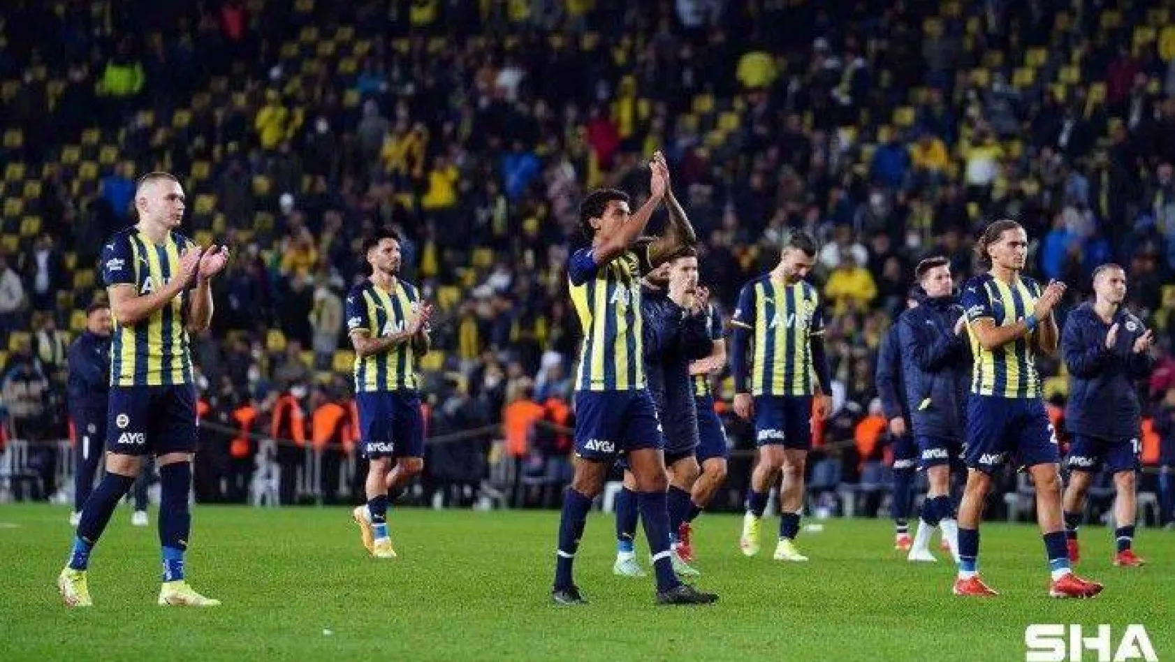 Fenerbahçe geçen sezonun gerisinde