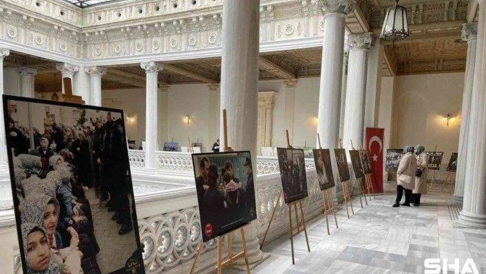 İstanbul Üniversitesi'nde 'Sükut İkrardan Gelmez' fotoğraf sergisi açıldı