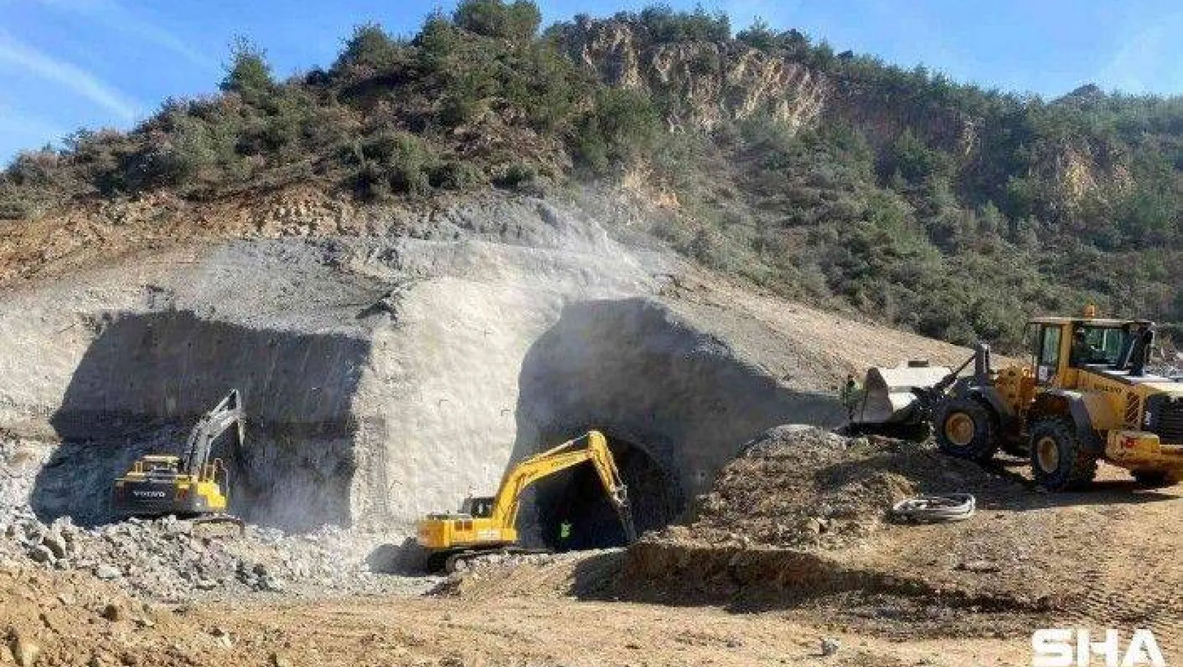 Osmaneli-Yenişehir-Bursa-Bandırma YHT hattı çalışmaları son sürat devam ediyor