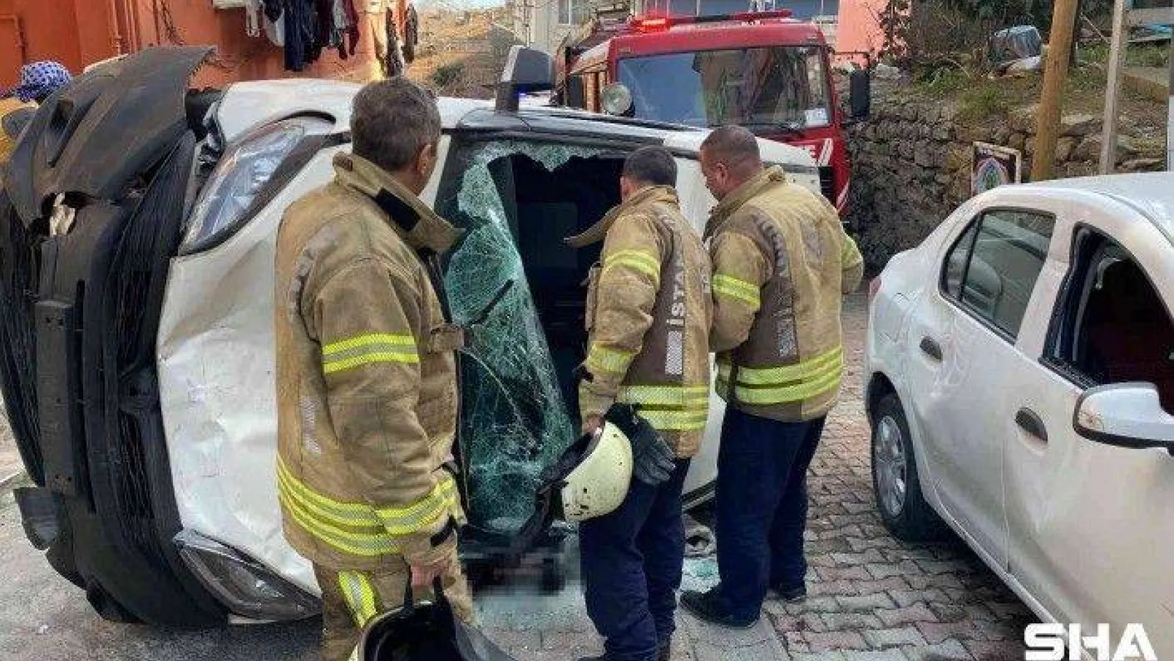 Sarıyer'de ticari araç takla attı: 1 yaralı
