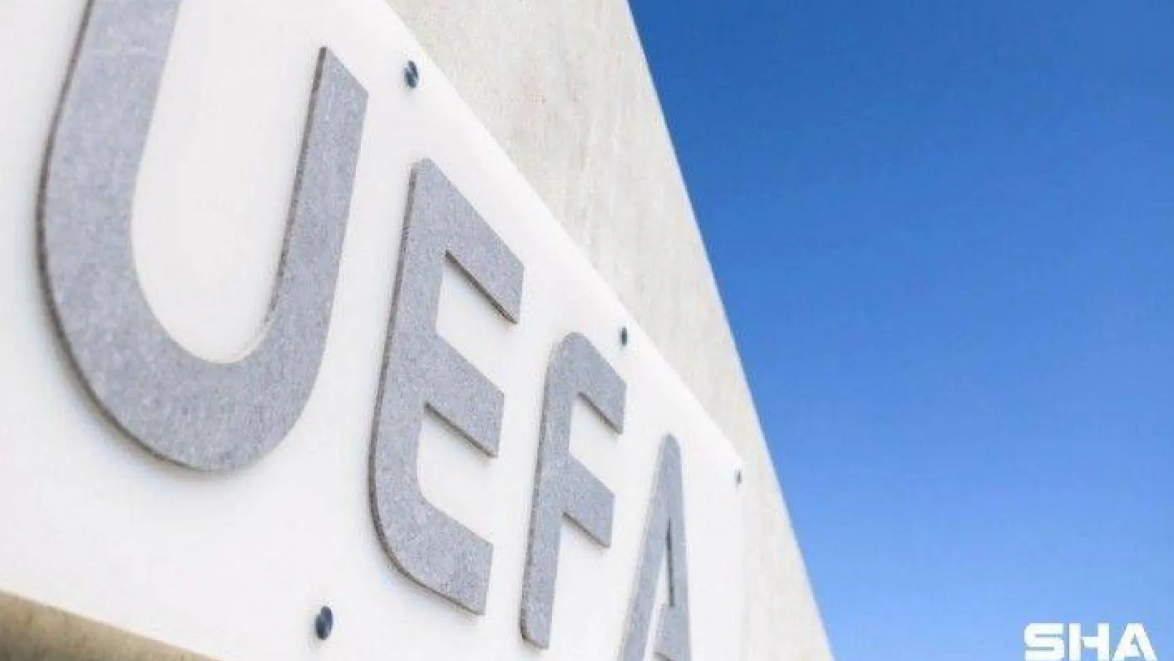 UEFA, Şampiyonlar Ligi finalini Rusya'dan aldı