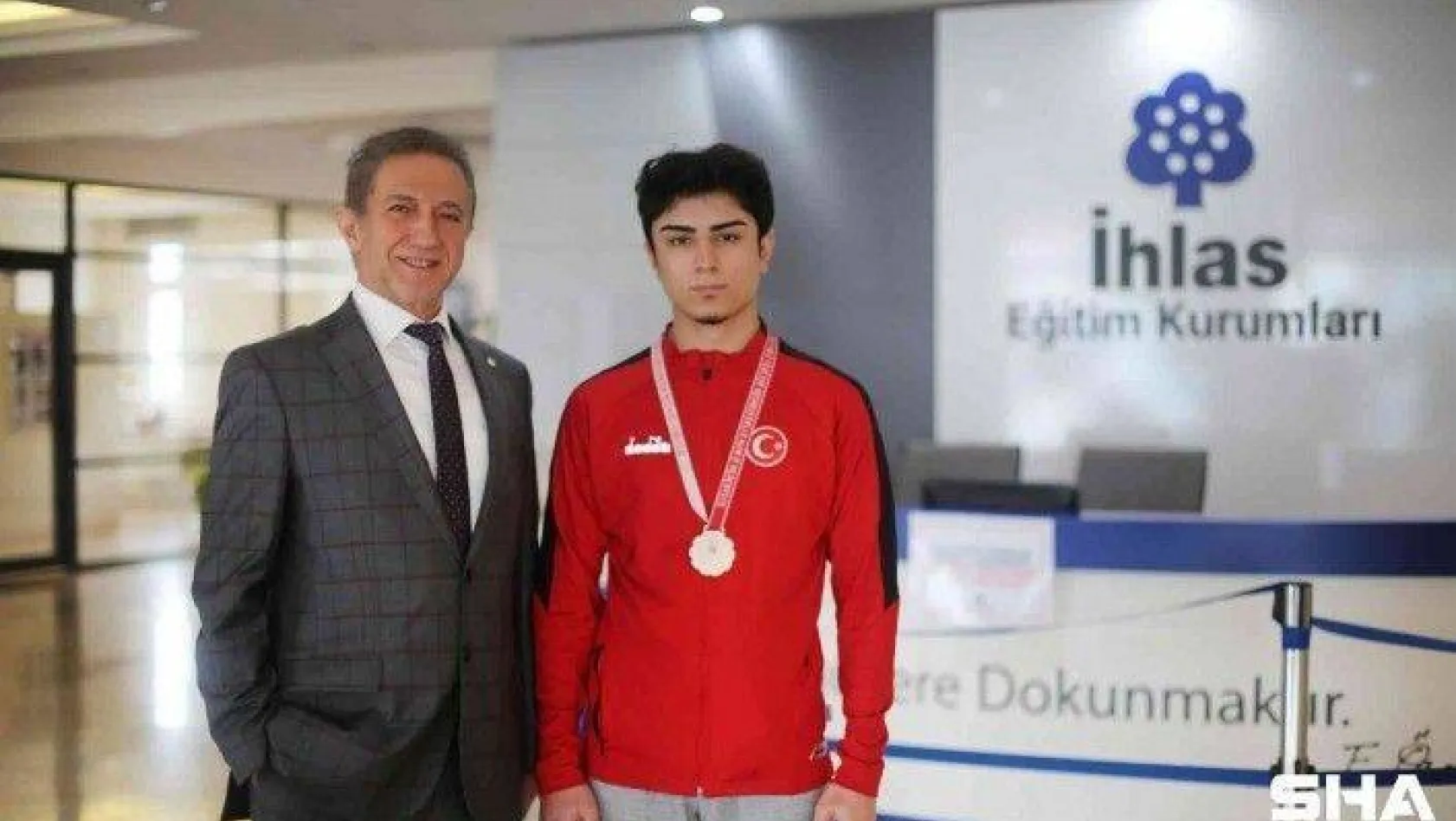 İhlas Koleji öğrencisi karatede Türkiye 3.'sü oldu